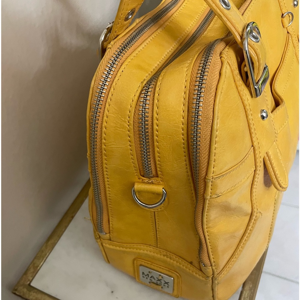 Vibrant color shoulder purse with hardware details